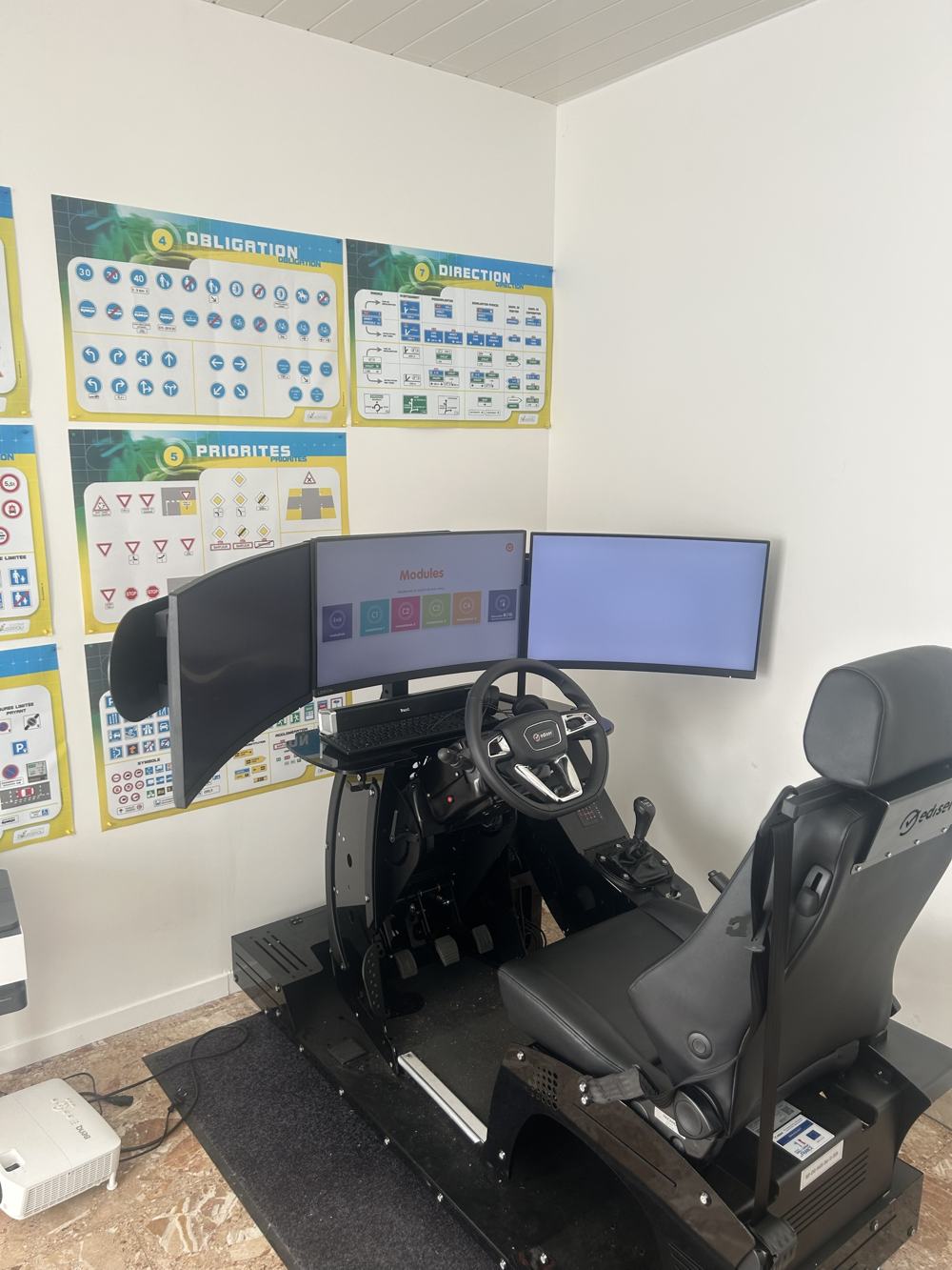 Simulateur de conduite de l'auto-école